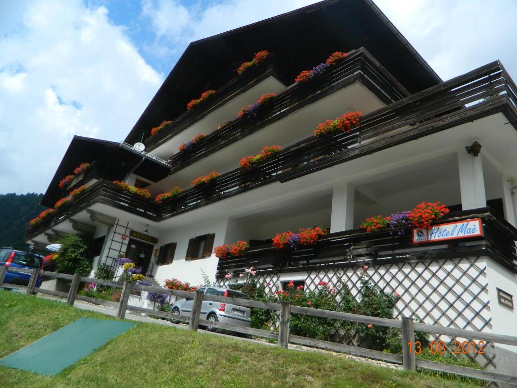 Hotel Mae Fusine Ngoại thất bức ảnh